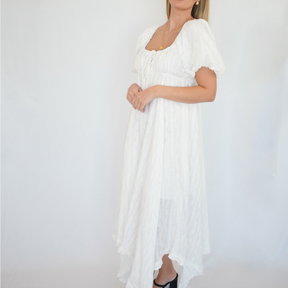 Elegant White Maxi Dress
